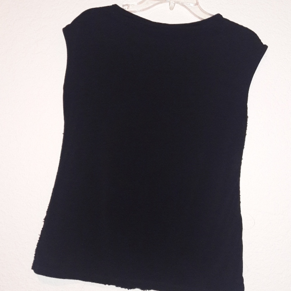 BLACK LACE SLEEVLESS TOP - Picture 3 of 3